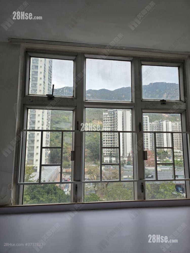 Lai Bo Building Sell 1 Bedroom 238 ft²