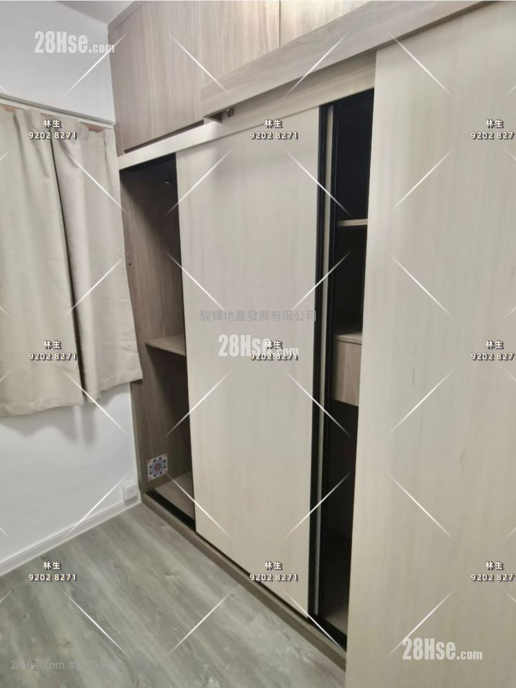 鸿辉大厦 售盘 2 房 , 1 浴室 310 平方尺