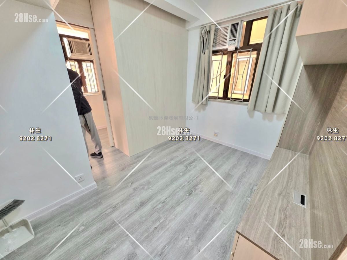 鸿辉大厦 售盘 2 房 , 1 浴室 310 平方尺