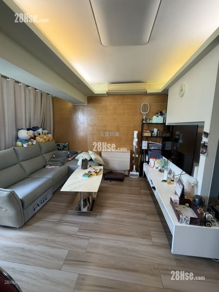 Bellevue Court Sell 3 Bedrooms , 2 Bathrooms 960 ft²