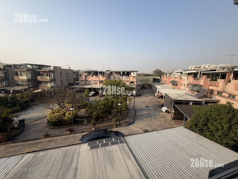 Bellevue Court Sell 3 Bedrooms , 2 Bathrooms 960 ft²