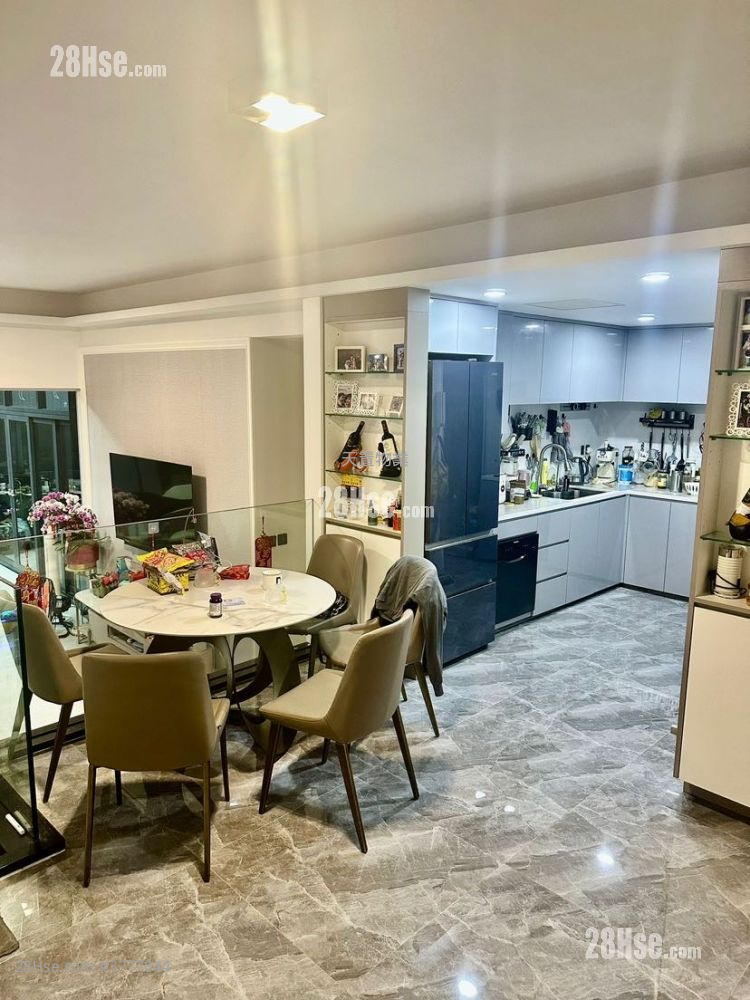 Recours La Serre Sell 4 Bedrooms , 4 Bathrooms 841 ft²