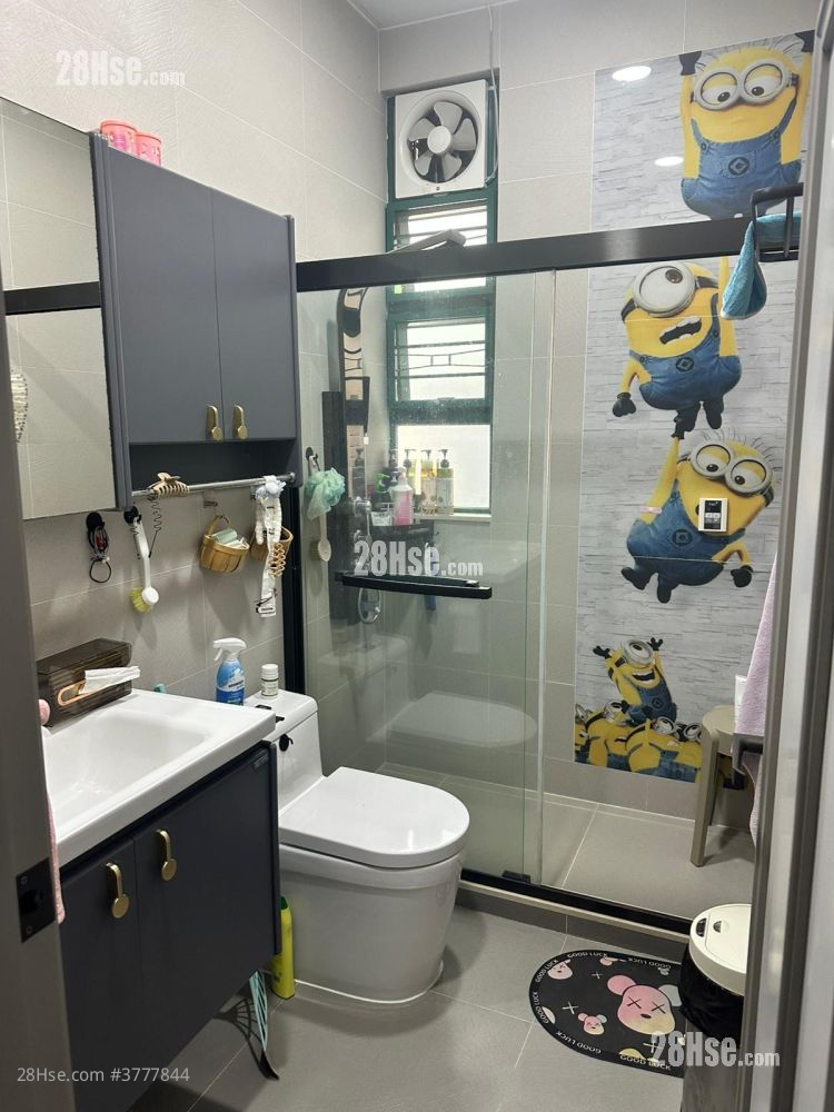 Recours La Serre Sell 4 Bedrooms , 4 Bathrooms 841 ft²