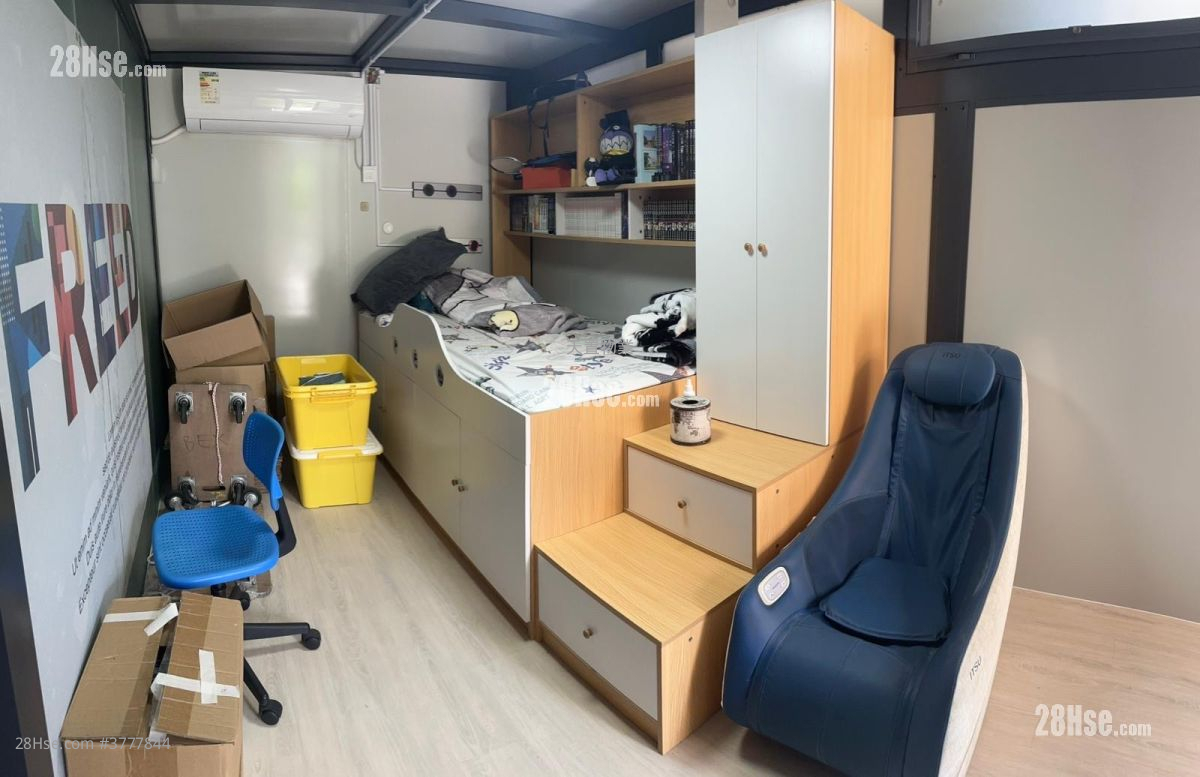 Recours La Serre Sell 4 Bedrooms , 4 Bathrooms 841 ft²