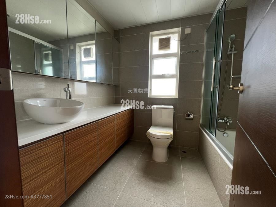 晓门 售盘 5+ 房 , 3 浴室 2,100 平方尺