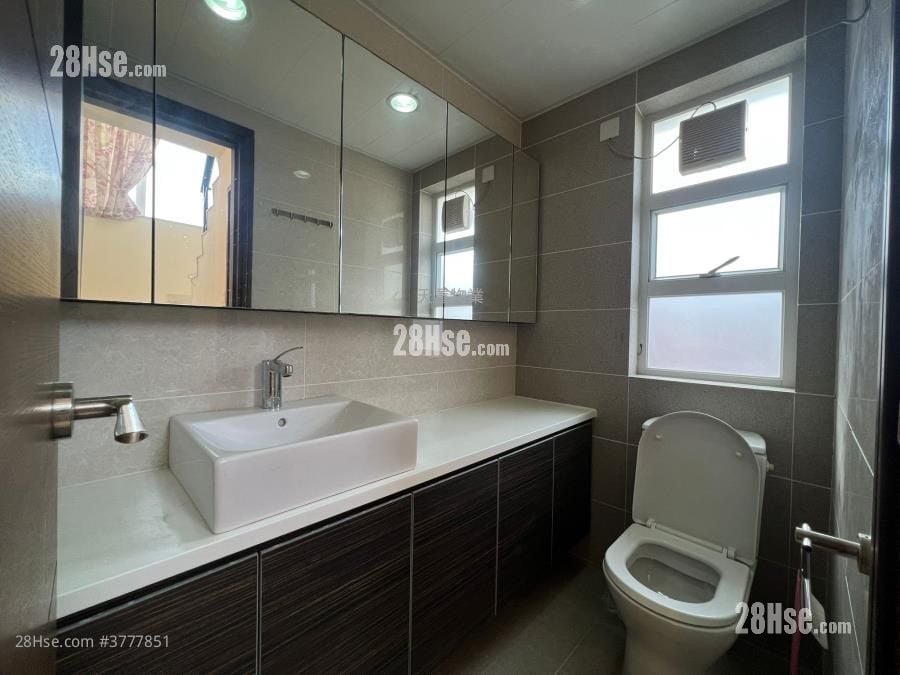 晓门 售盘 5+ 房 , 3 浴室 2,100 平方尺