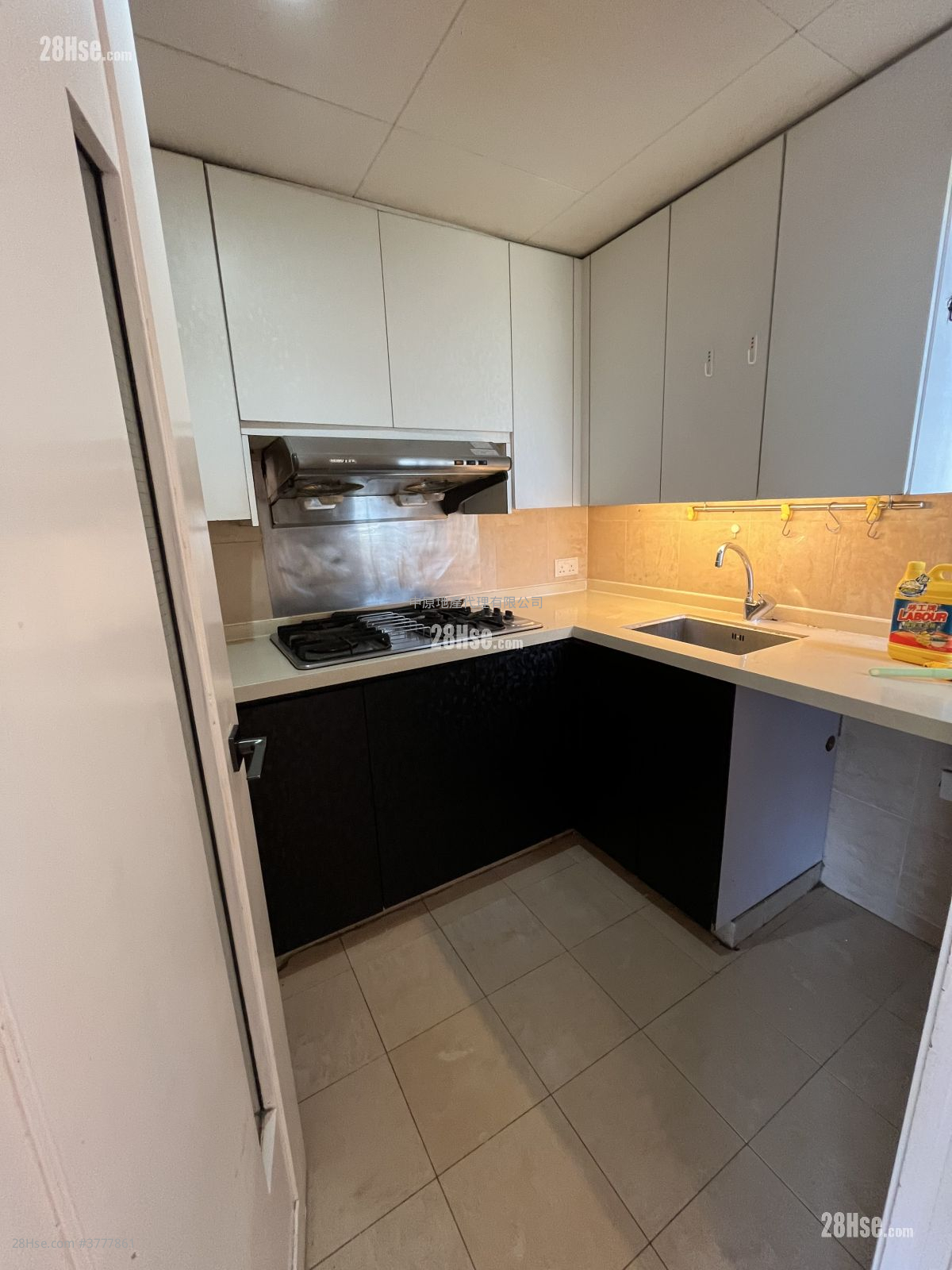 Kingswood Villas Sell 3 Bedrooms , 2 Bathrooms 623 ft²