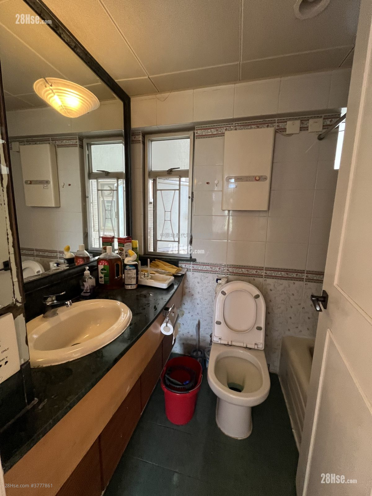 Kingswood Villas Sell 3 Bedrooms , 2 Bathrooms 623 ft²