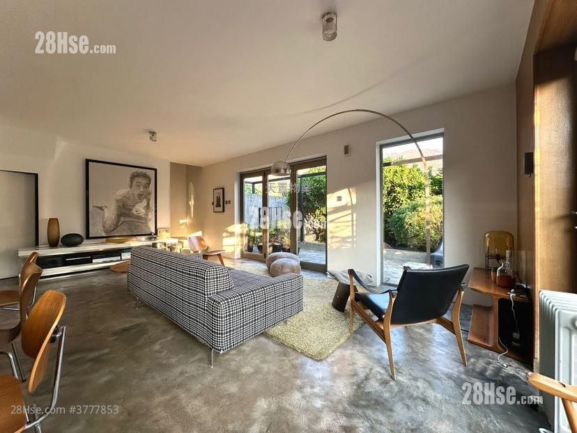 Ha Che Sell 3 Bedrooms , 3 Bathrooms 2,100 ft²