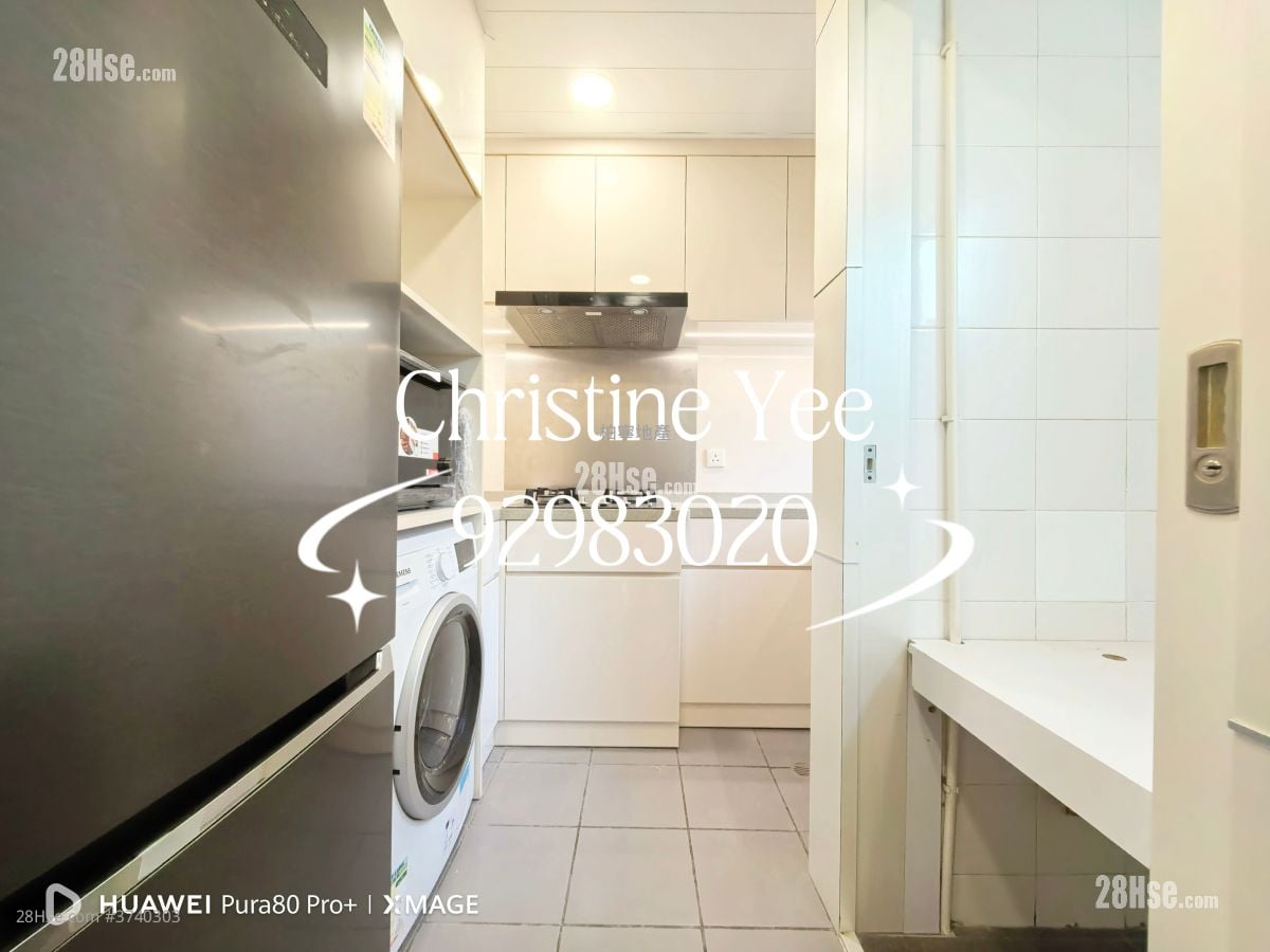 Grand Deco Tower Rental 4 Bedrooms , 2 Bathrooms 1,026 ft²