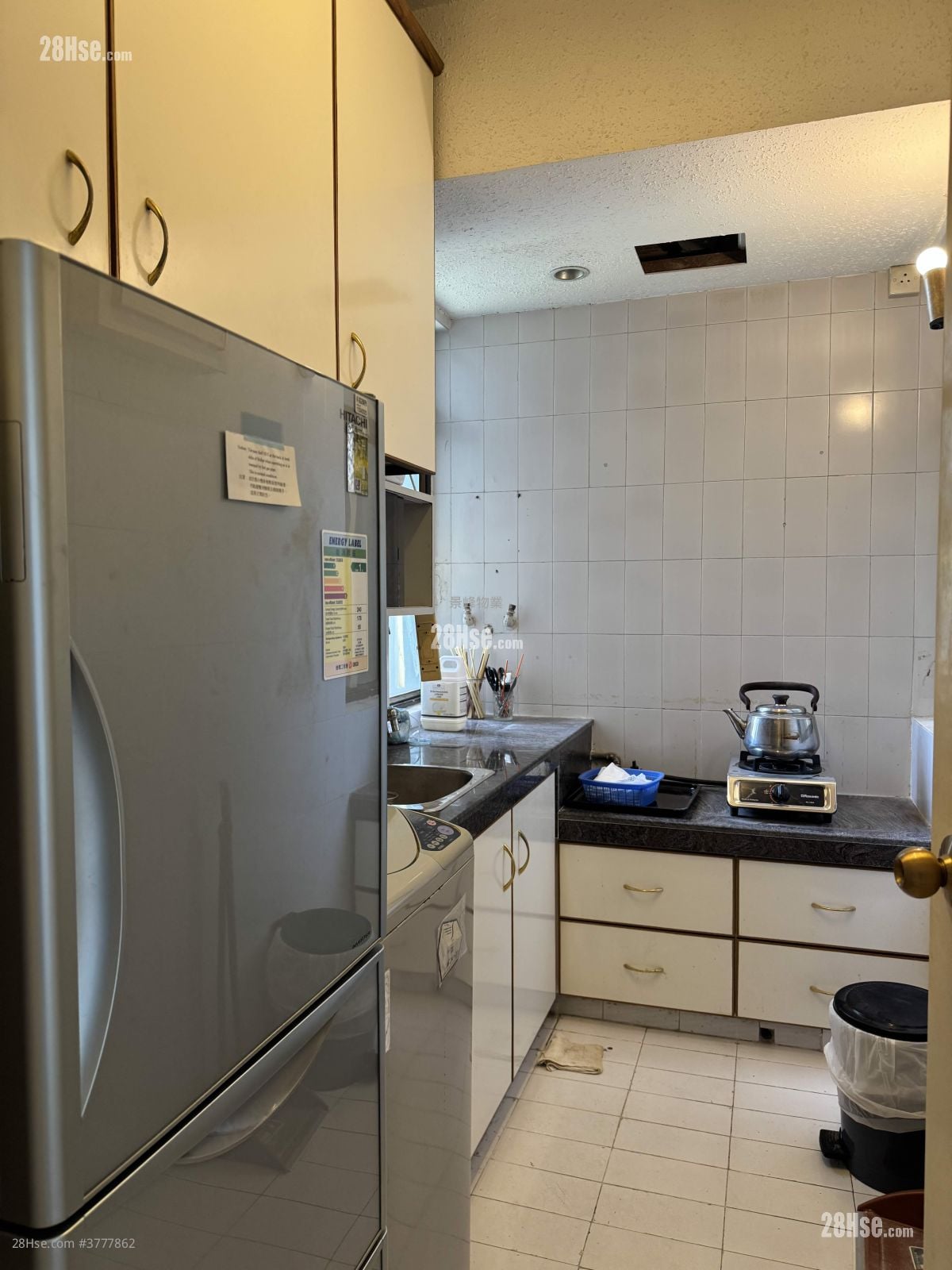 华景山庄 售盘 3 房 , 1 浴室 637 平方尺