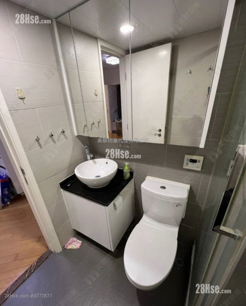 Park Central Sell 2 Bedrooms , 1 Bathroom 384 ft²