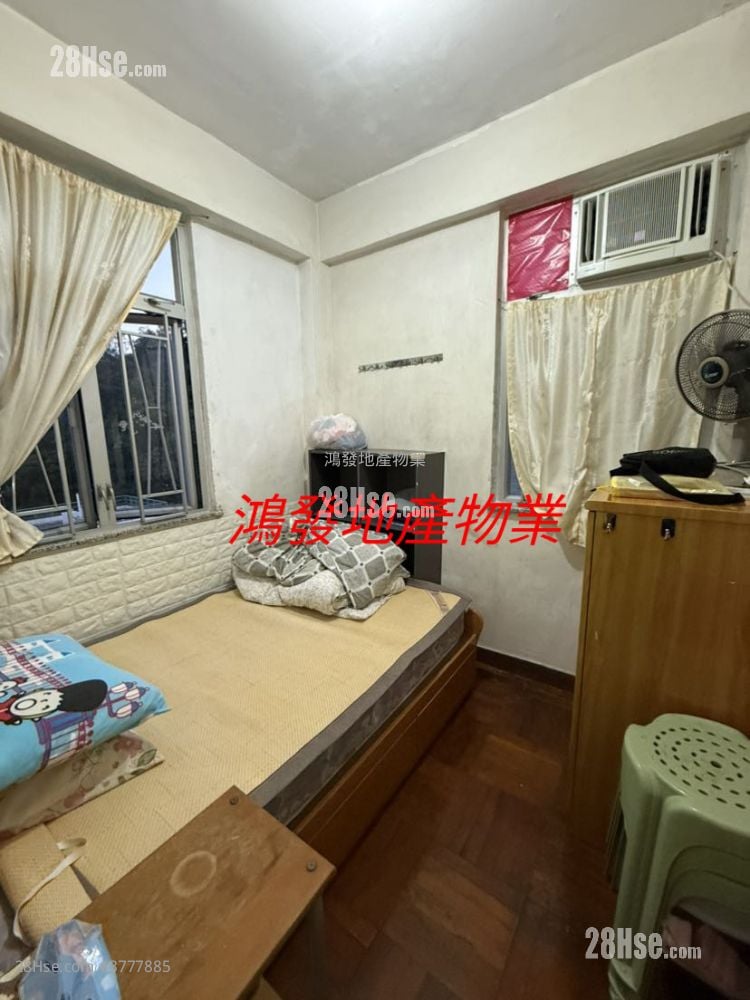 Ample Building Sell 3 Bedrooms , 1 Bathroom 398 ft²