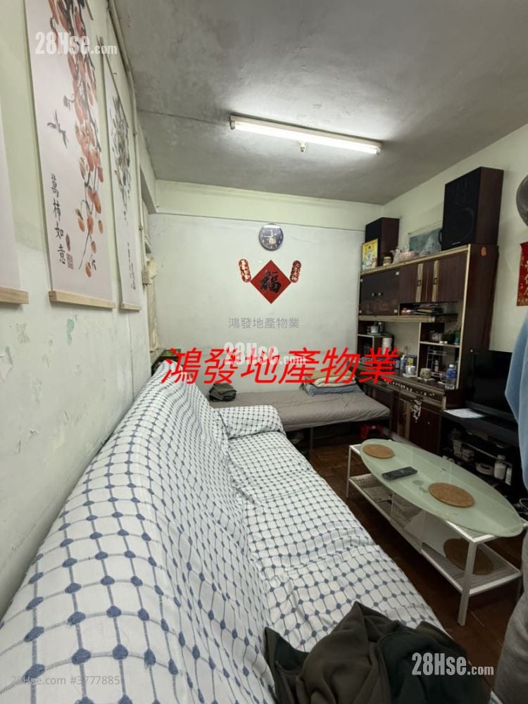 Ample Building Sell 3 Bedrooms , 1 Bathroom 398 ft²