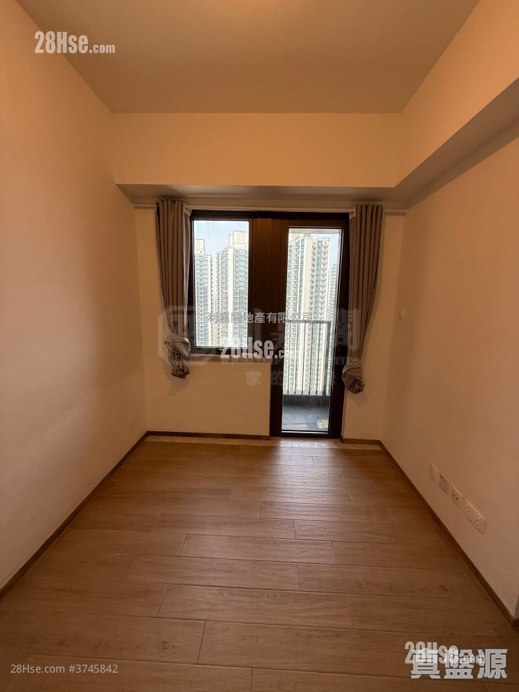 LP6 售盘 2 房 , 1 浴室 526 平方尺