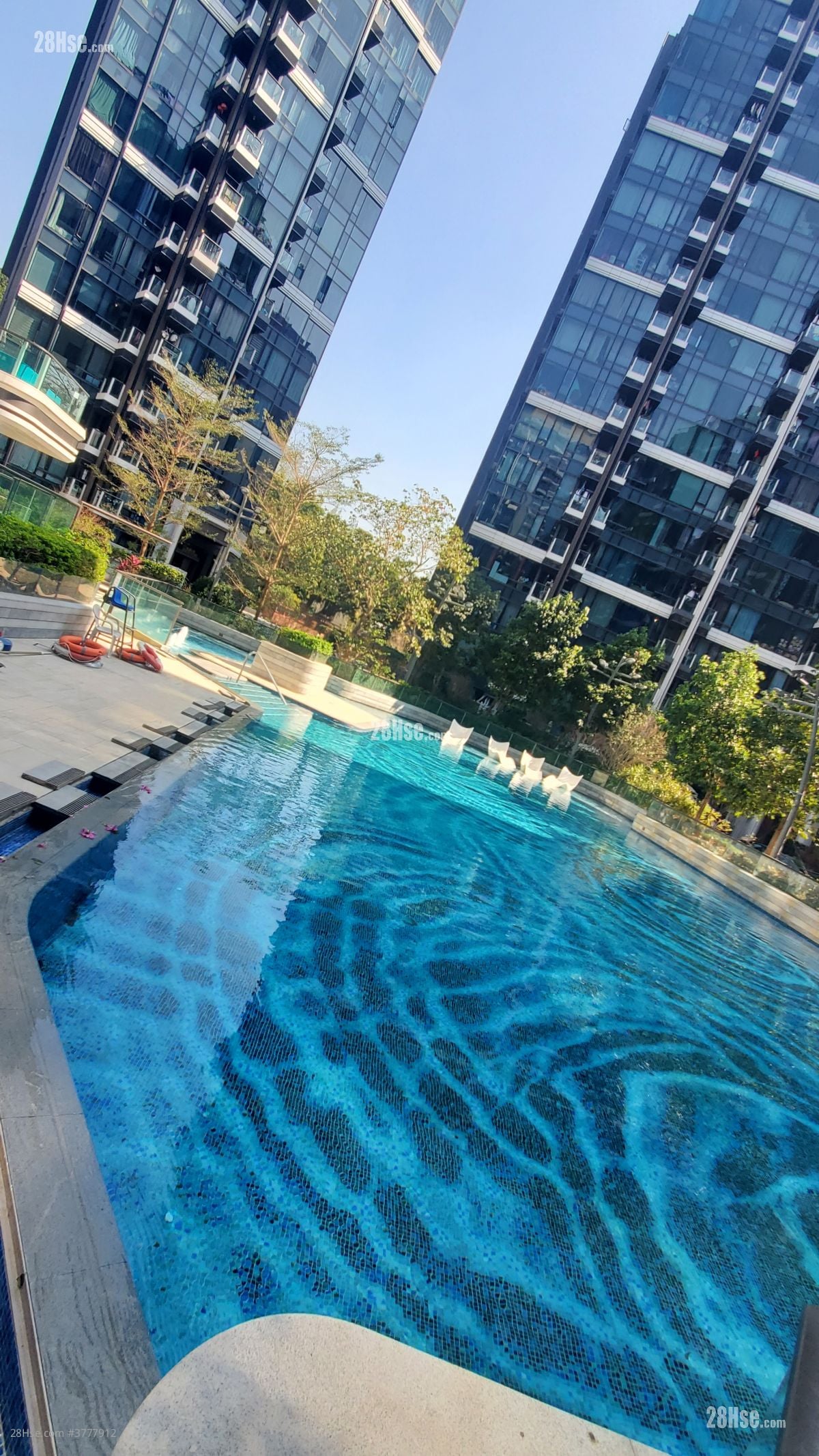 The Royale Rental 235 ft²