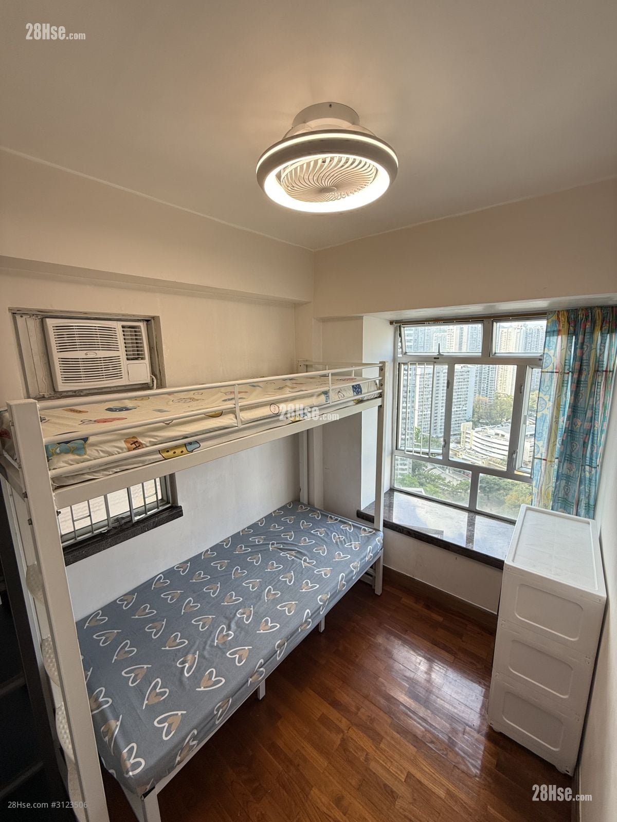 Sunshine City Rental 1 Bathroom 50 ft²