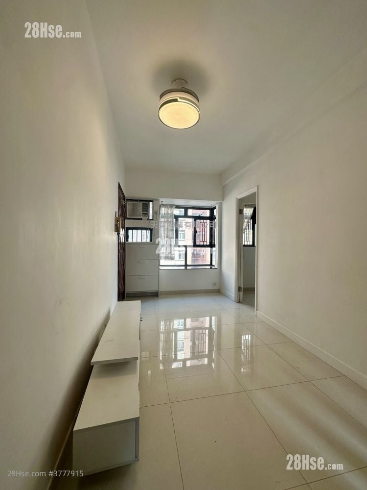 Tak Yue Mansion Sell 1 Bedroom , 1 Bathroom 315 ft²