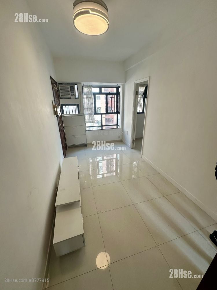Tak Yue Mansion Sell 1 Bedroom , 1 Bathroom 315 ft²