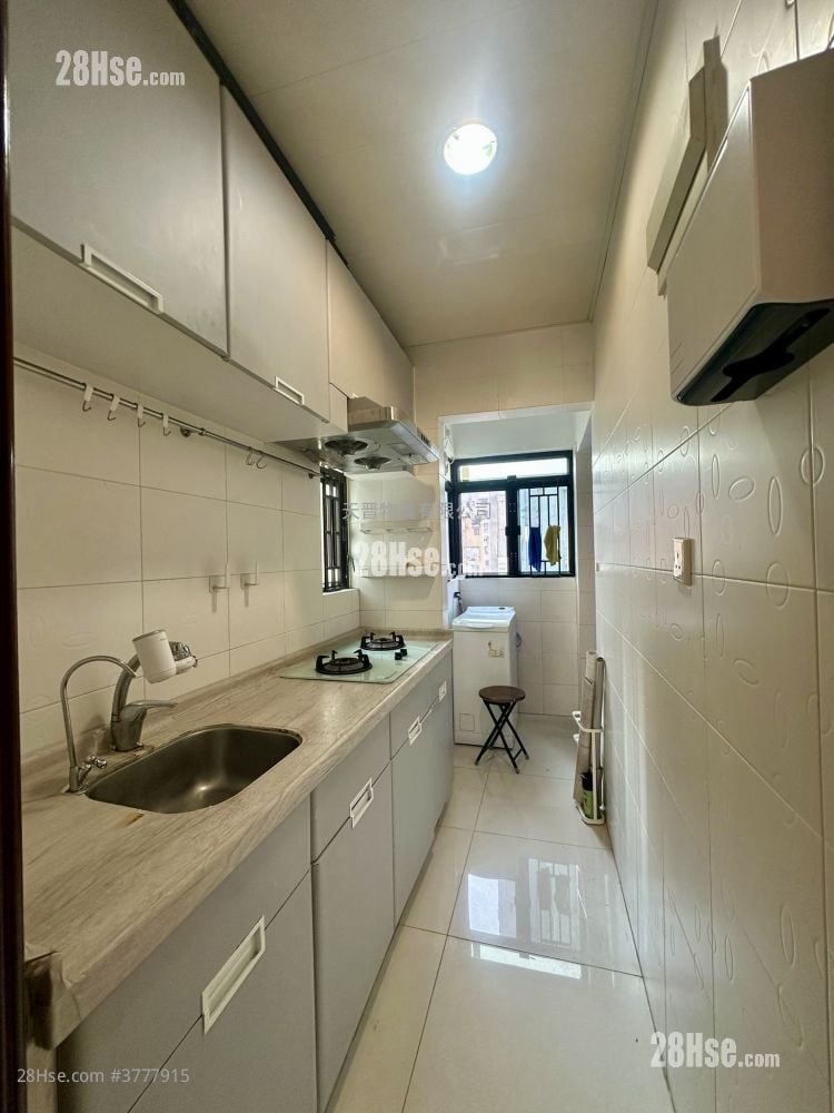 Tak Yue Mansion Sell 1 Bedroom , 1 Bathroom 315 ft²