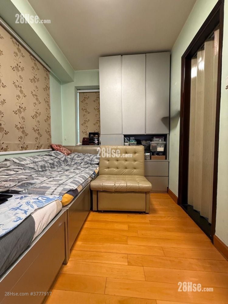 Full Wing Building Sell 1 Bedroom , 1 Bathroom 201 ft²