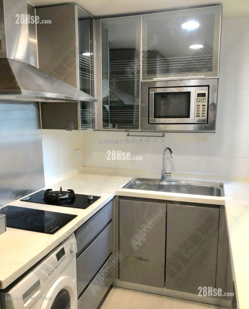 The Capitol Sell 3 Bedrooms , 2 Bathrooms 704 ft²