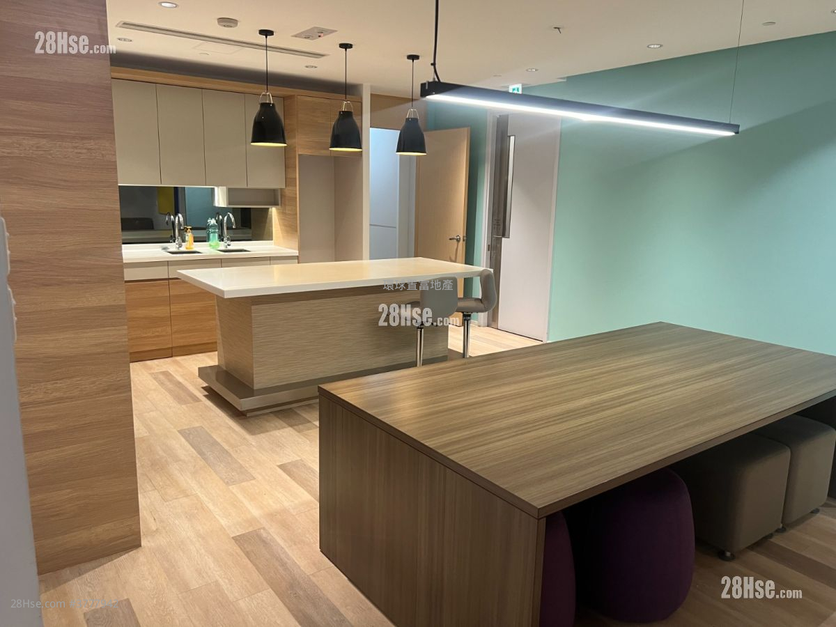 Elite Centre Rental 8,900 ft²