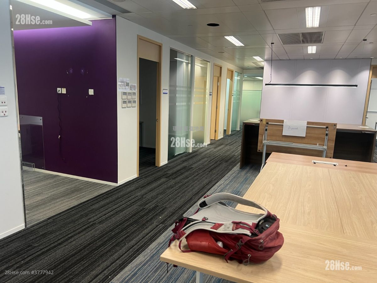 Elite Centre Rental 8,900 ft²