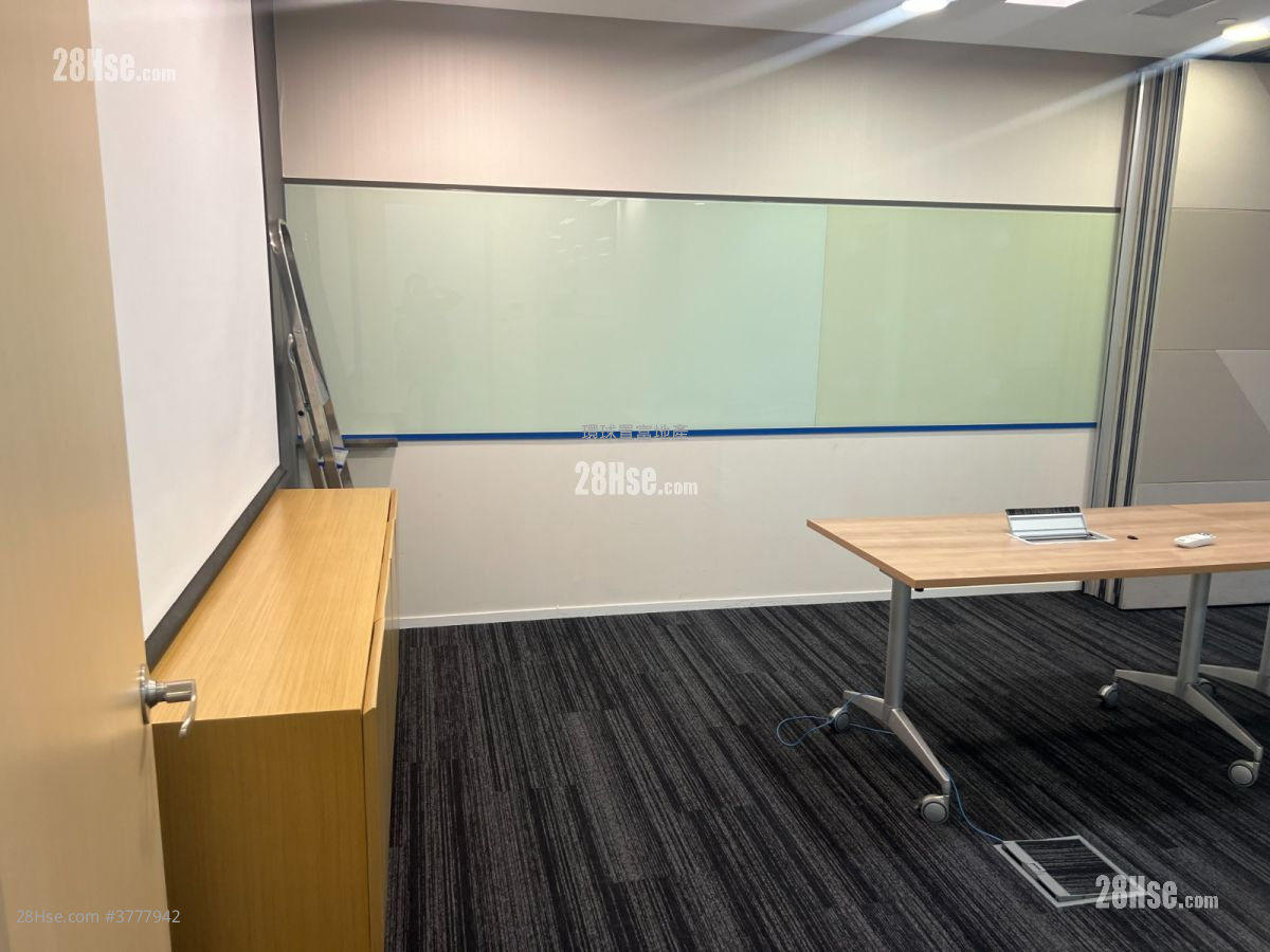 Elite Centre Rental 8,900 ft²