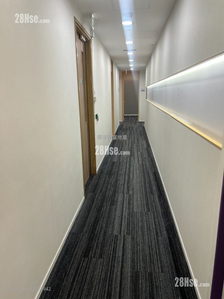 Elite Centre Rental 8,900 ft²