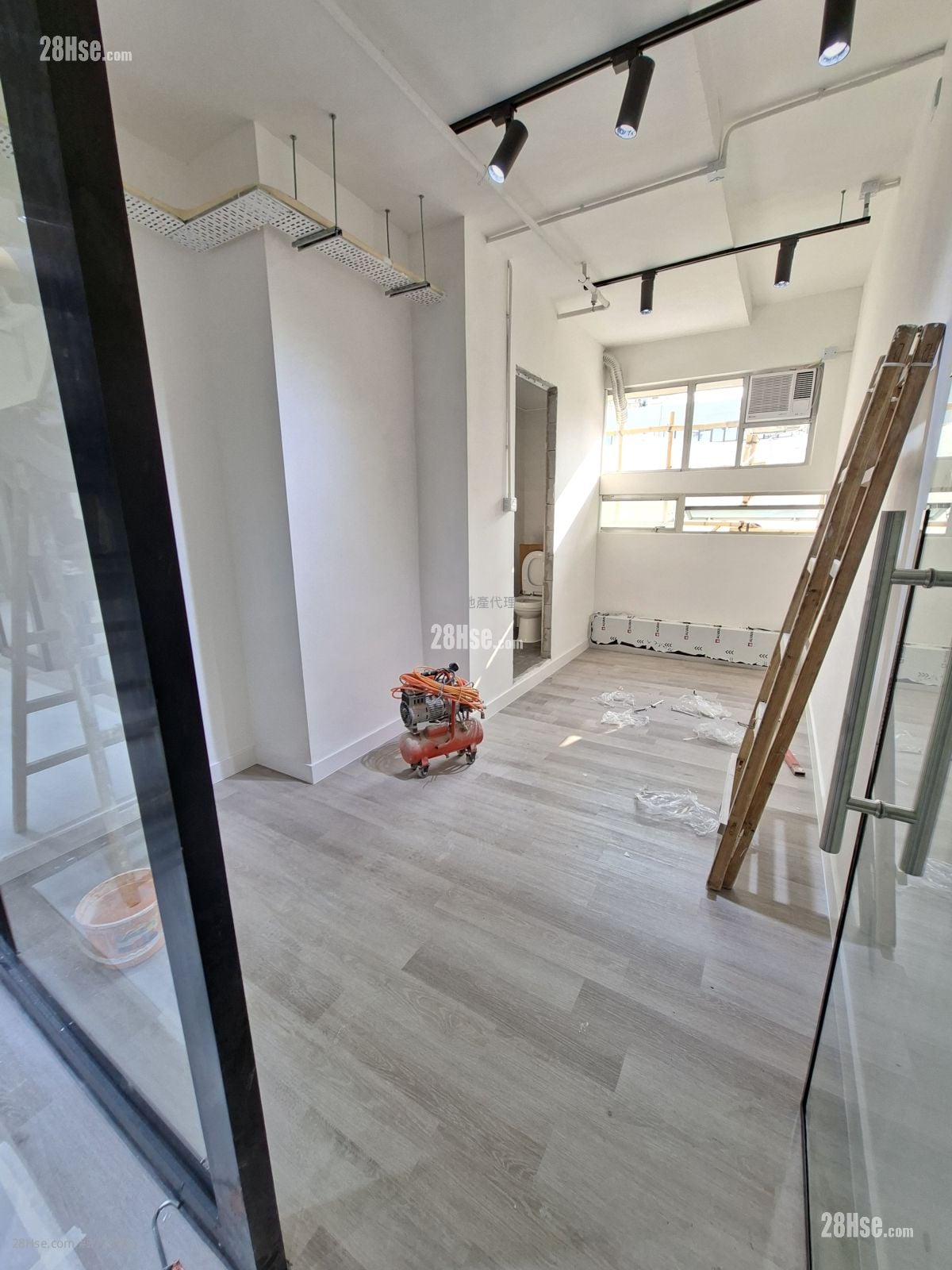 Camel Paint Building Rental