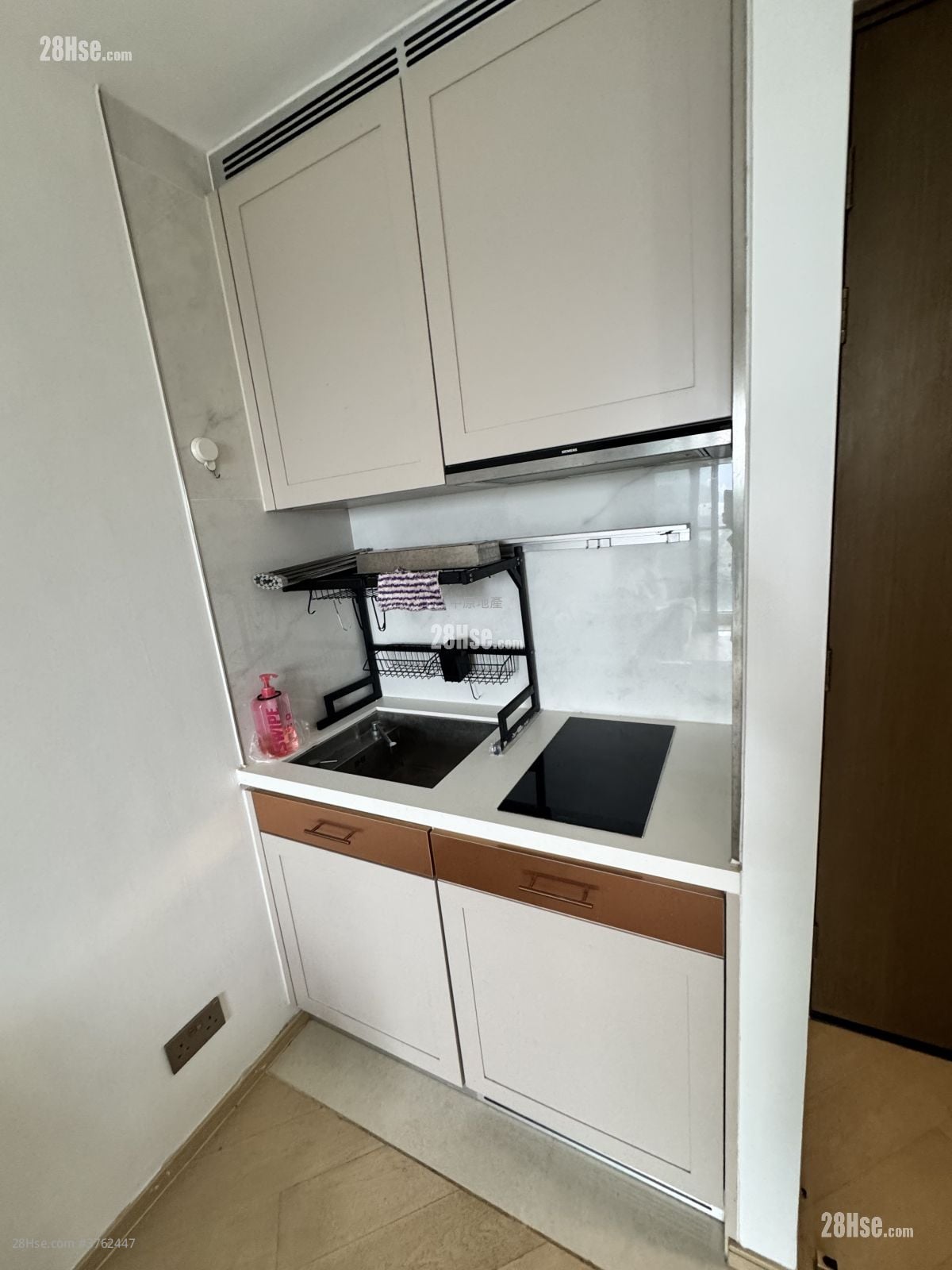 One East Coast Sell 1 Bedroom 265 ft²