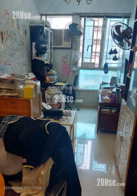 Bauhinia Garden Sell 2 Bedrooms 427 ft²