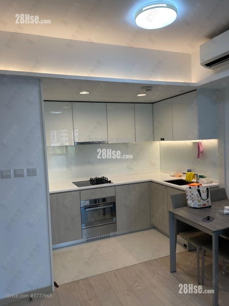 Sea To Sky Sell 2 Bedrooms 478 ft²