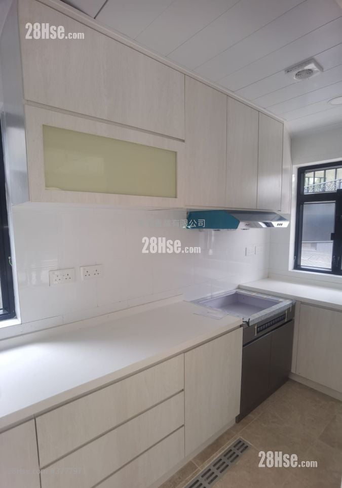 村屋 售盘 5+ 房 , 5+ 浴室 2,100 平方尺