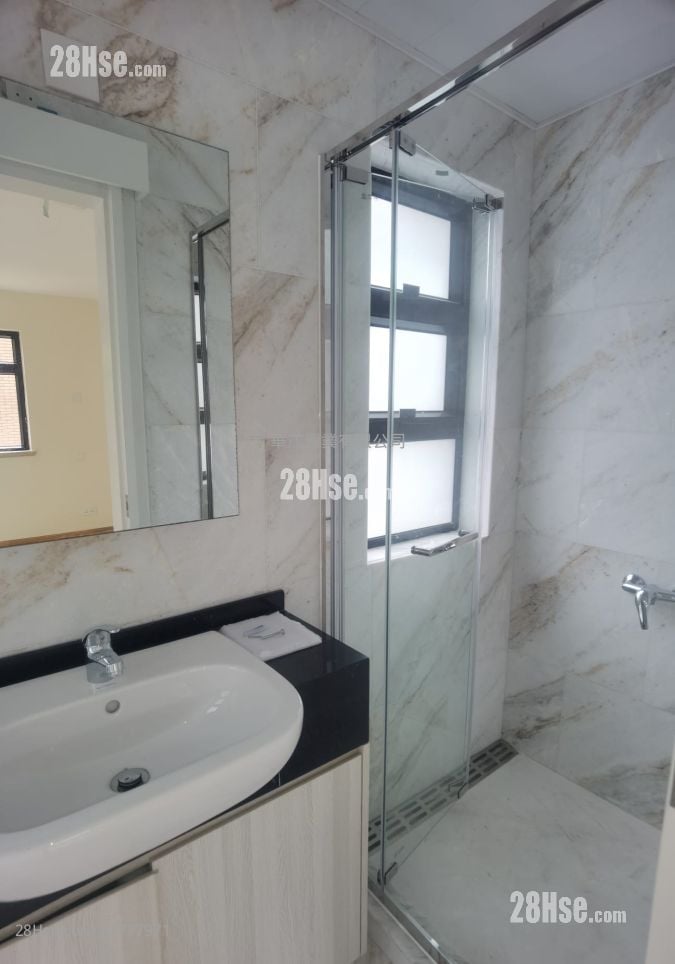 村屋 售盘 5+ 房 , 5+ 浴室 2,100 平方尺