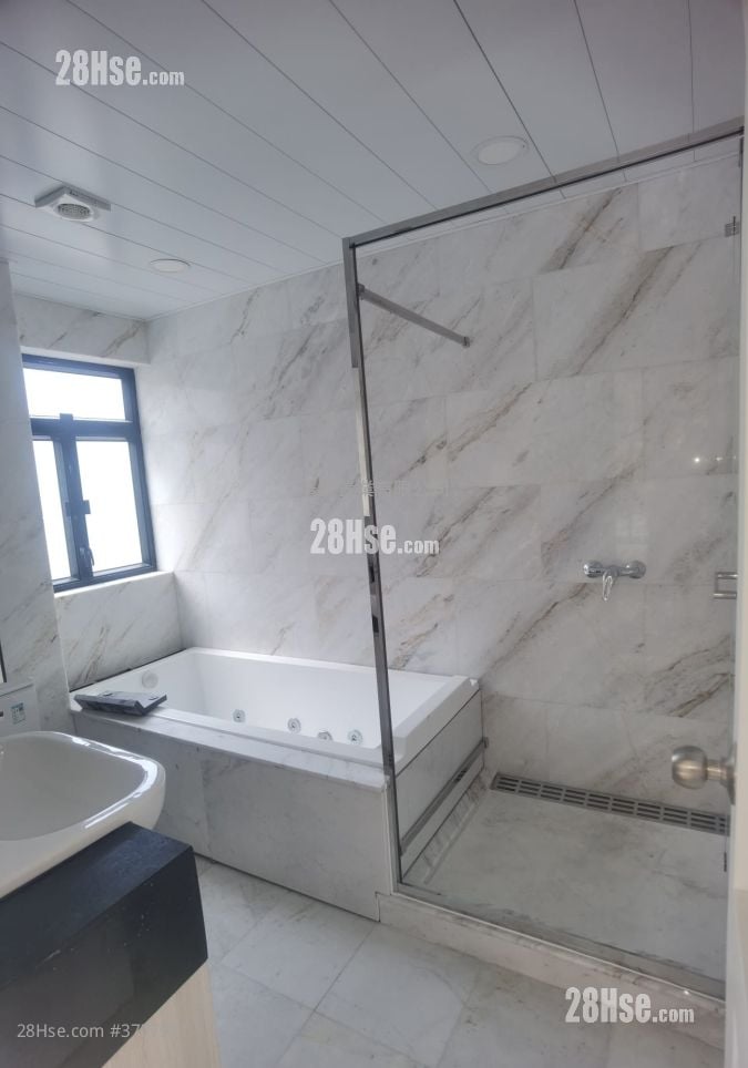 村屋 售盘 5+ 房 , 5+ 浴室 2,100 平方尺