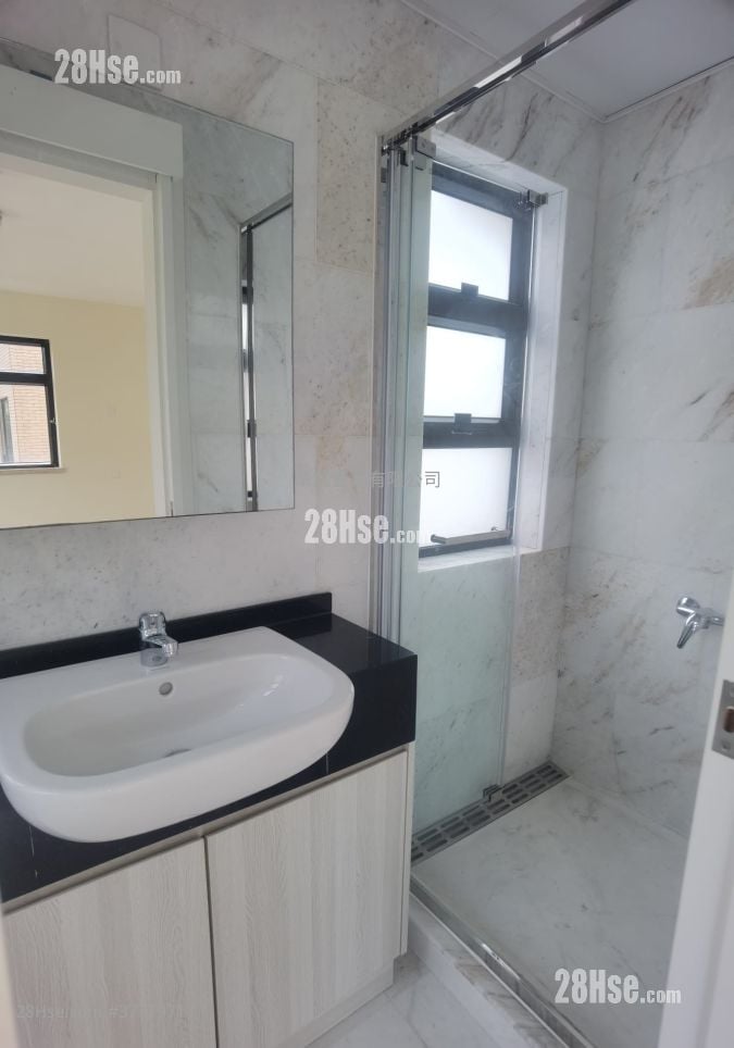 村屋 售盘 5+ 房 , 5+ 浴室 2,100 平方尺