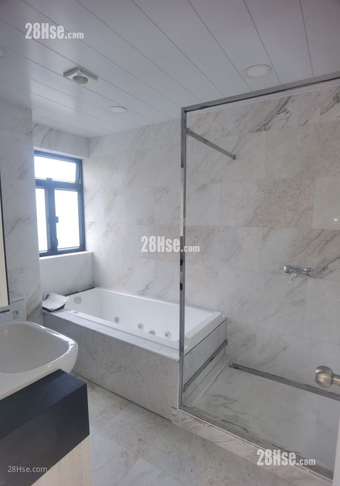 村屋 售盘 5+ 房 , 5+ 浴室 2,100 平方尺