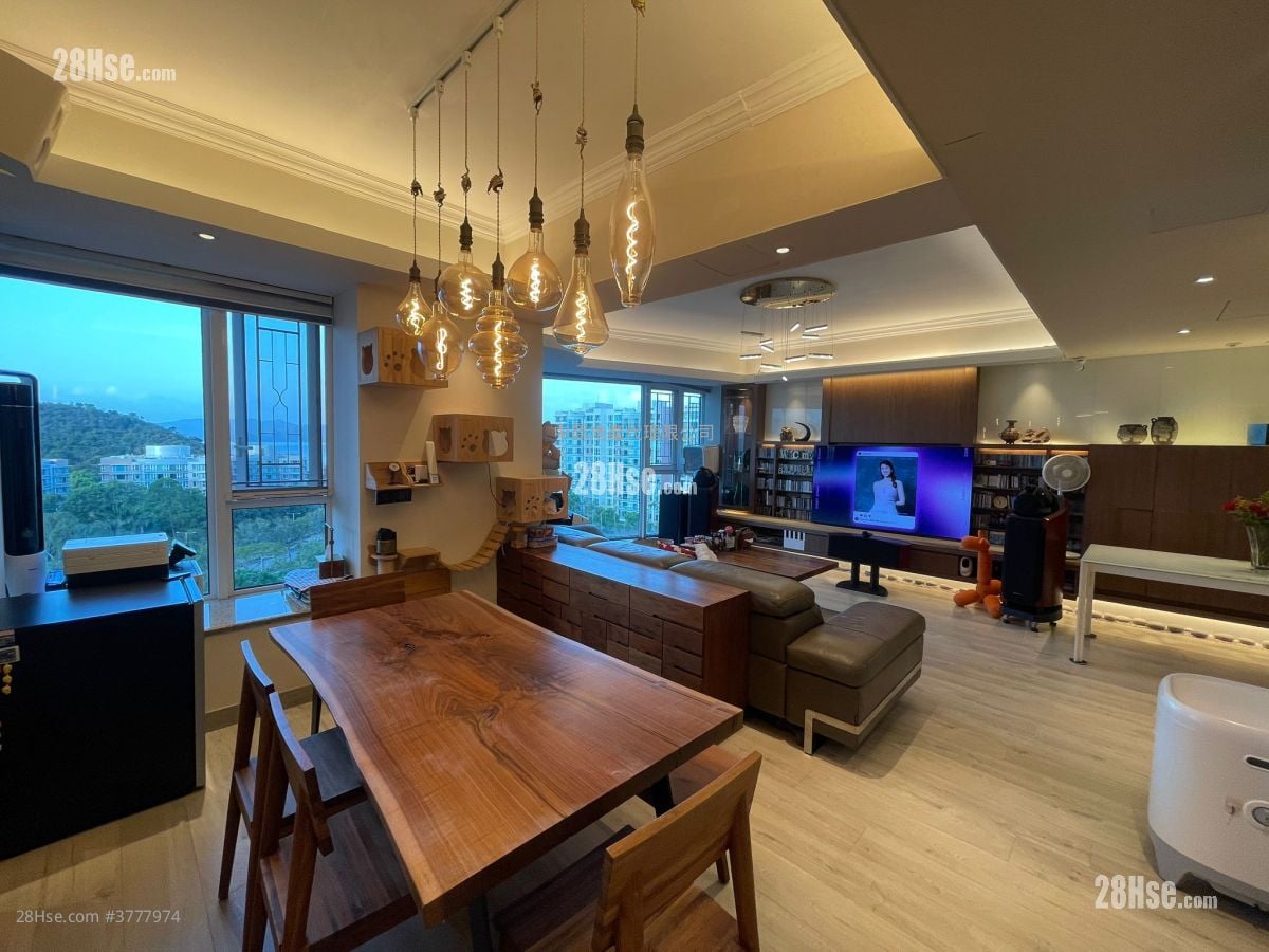 Symphony Bay Sell 3 Bedrooms 1,326 ft²