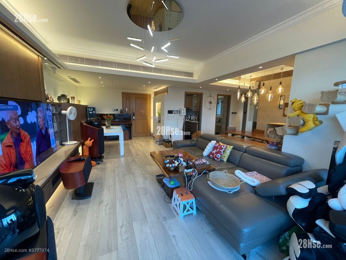 Symphony Bay Sell 3 Bedrooms 1,326 ft²