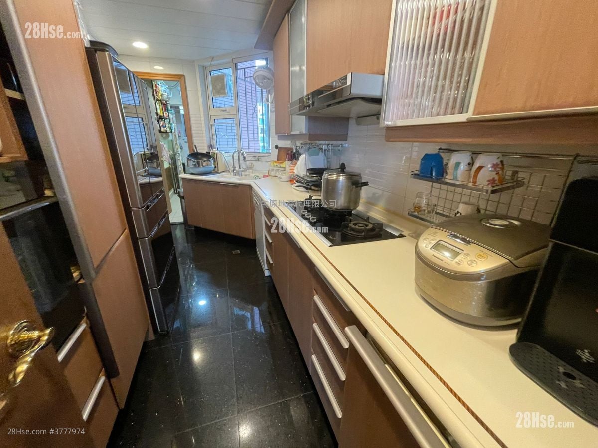 Symphony Bay Sell 3 Bedrooms 1,326 ft²