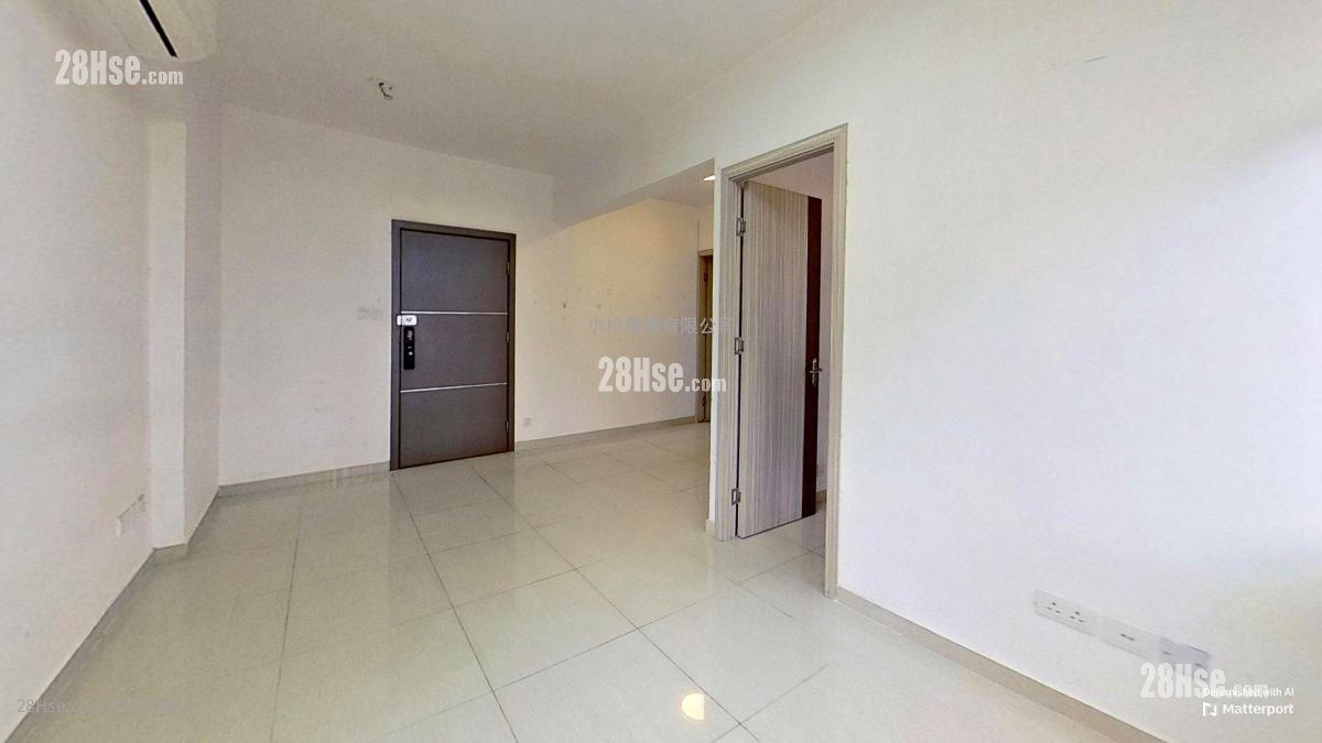 living room: Tsui Fung Building Sell 2 Bedrooms , 1 Bathroom 438 ft²