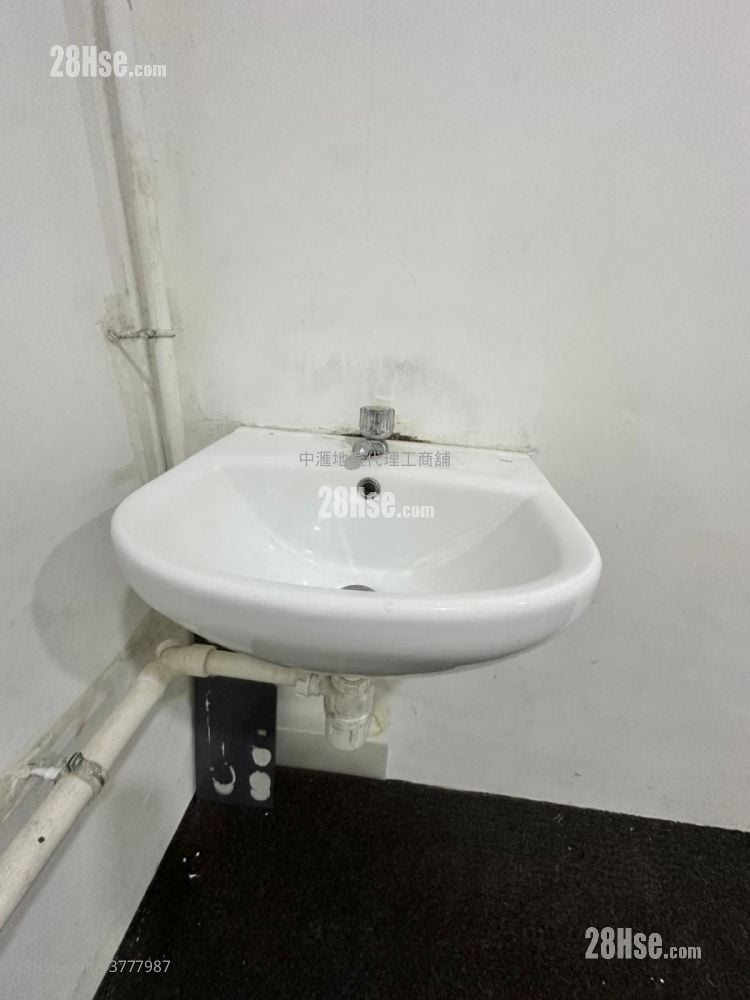 Global Gateway Tower Rental