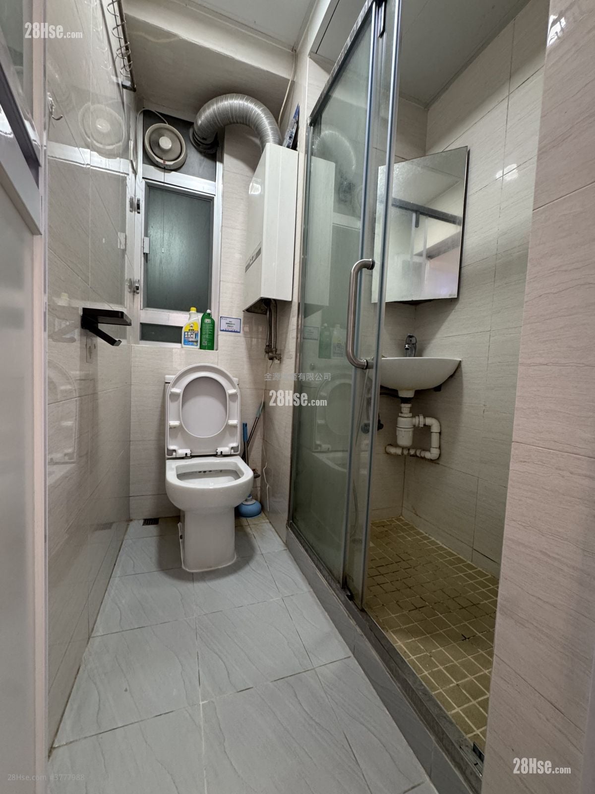 青云大厦 租盘 2 房 , 1 浴室 495 平方尺