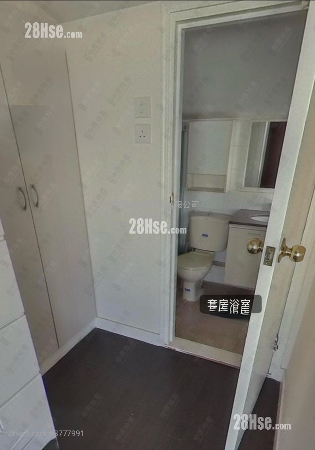 倚龙山庄 售盘 3 房 804 平方尺