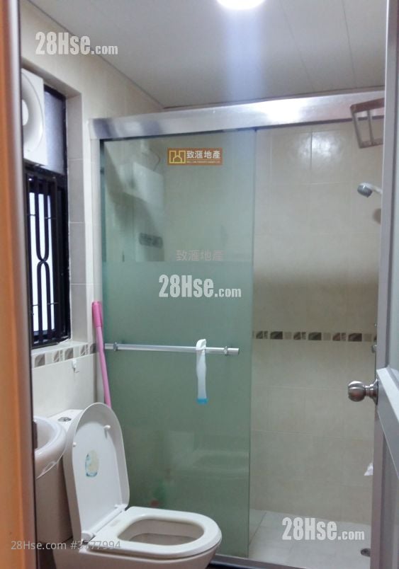 Wah Fung Garden Sell 374 ft²