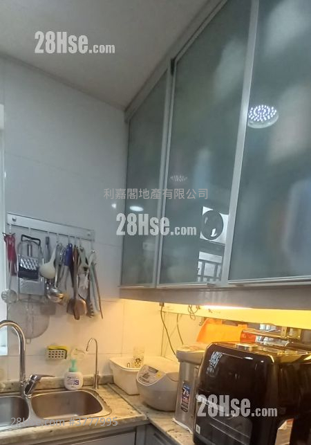 Metro Town Sell 2 Bedrooms 513 ft²