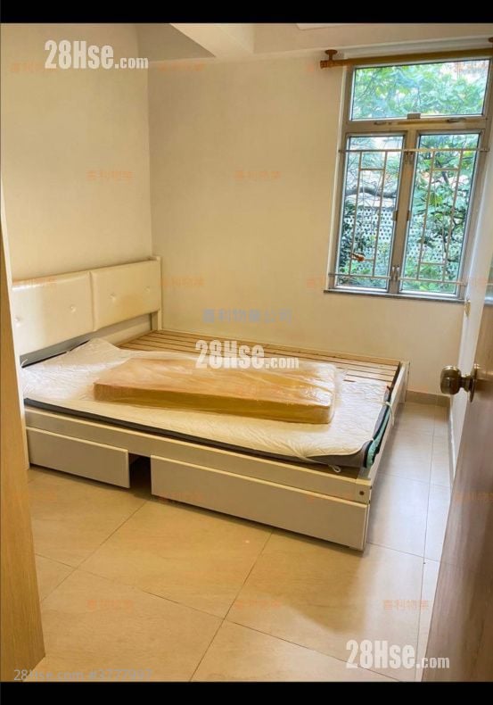 Summer Court Rental 3 Bedrooms , 2 Bathrooms 765 ft²