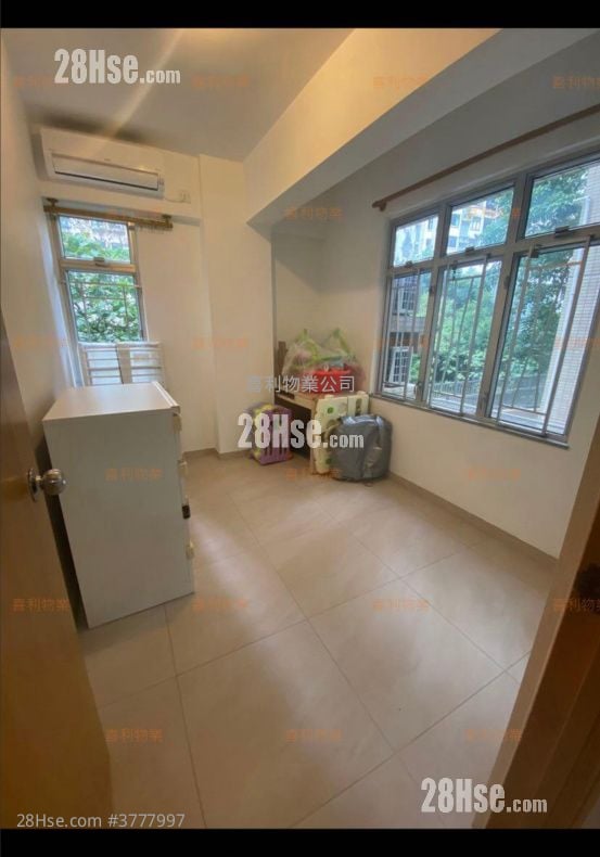 Summer Court Rental 3 Bedrooms , 2 Bathrooms 765 ft²